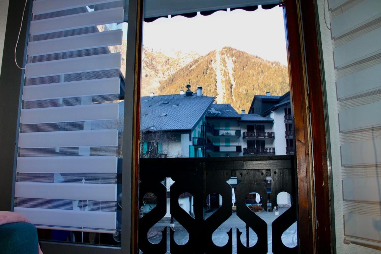 Modern studio proche centre CHAMONIX Esterno foto