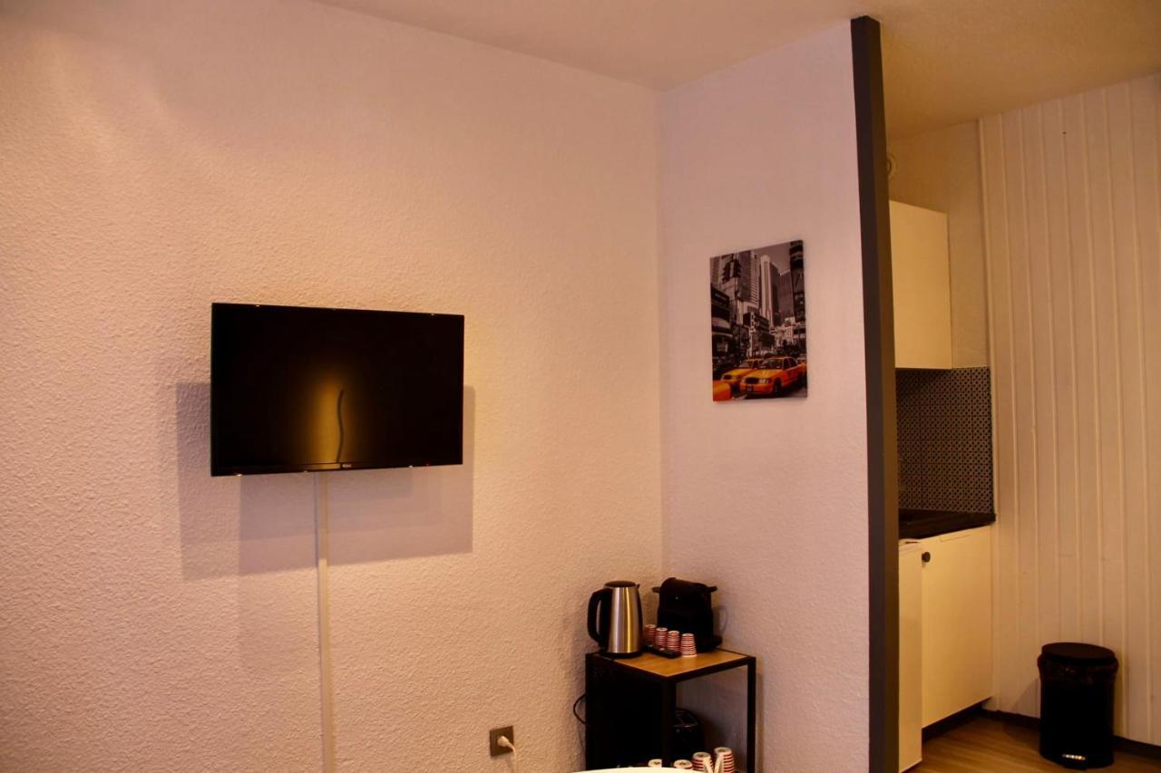 Modern studio proche centre CHAMONIX Esterno foto